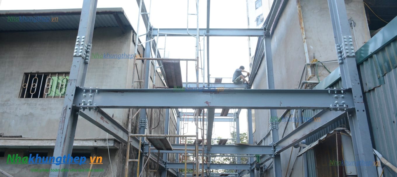 NHÀ THÉP TIỀN CHẾ LẠC TRUNG 01