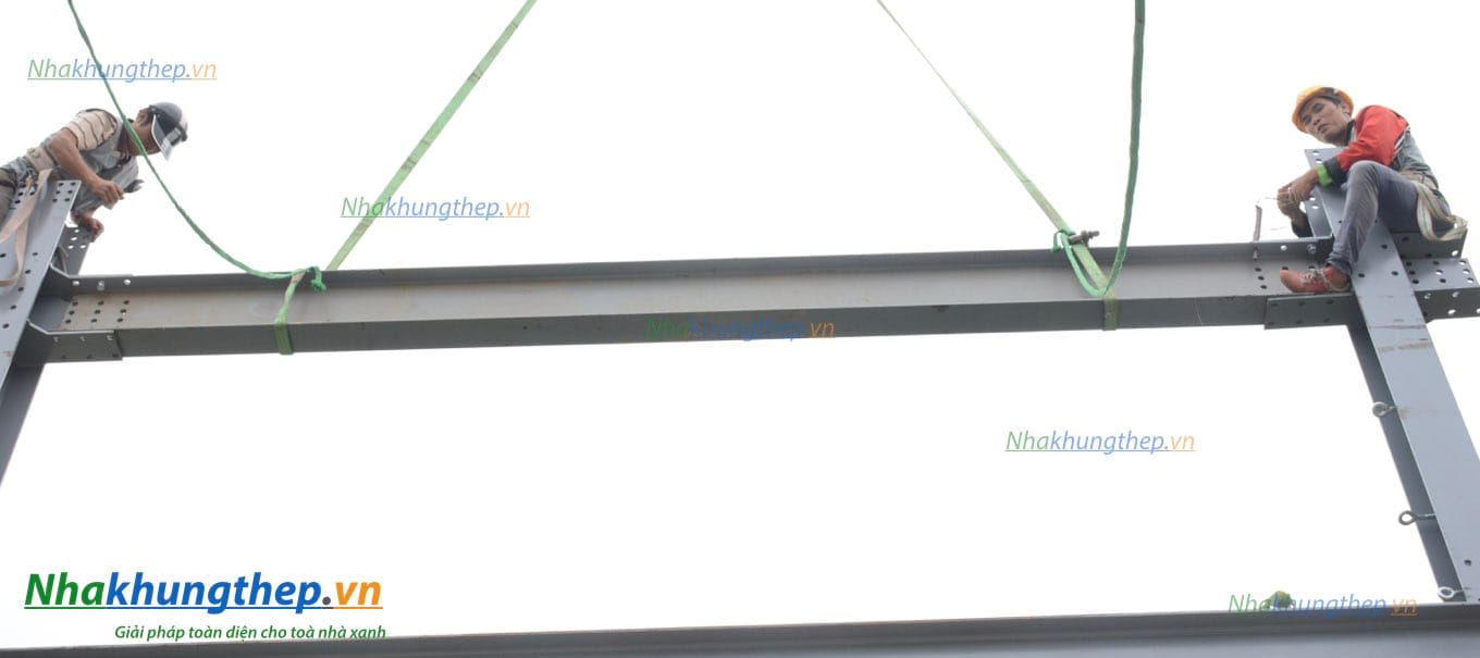 Nhà khung thép Long Biên