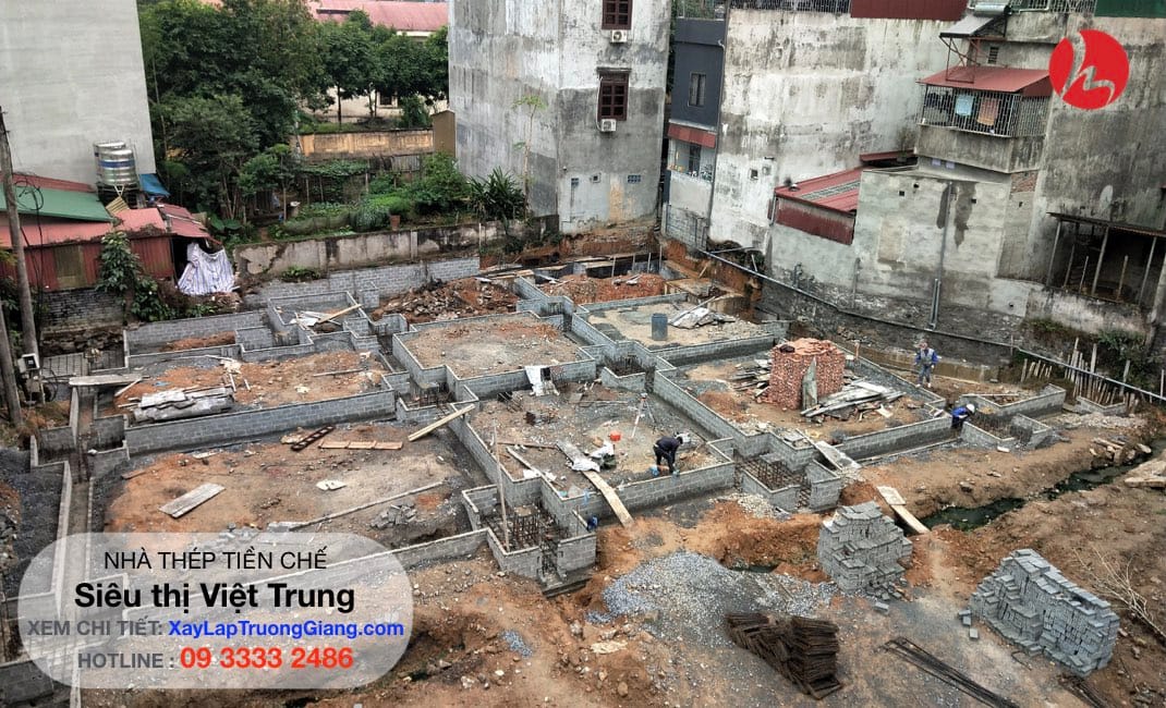 Thi công nhà khung thép - siêu thị Việt Trung