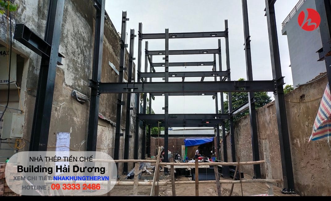 Hình ảnh phần khung thép trong quá trình lắp dựng