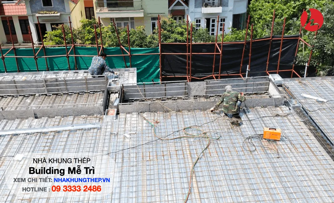 Quá trình lắp đặt hệ sàn DECK và đổ bê tông sàn