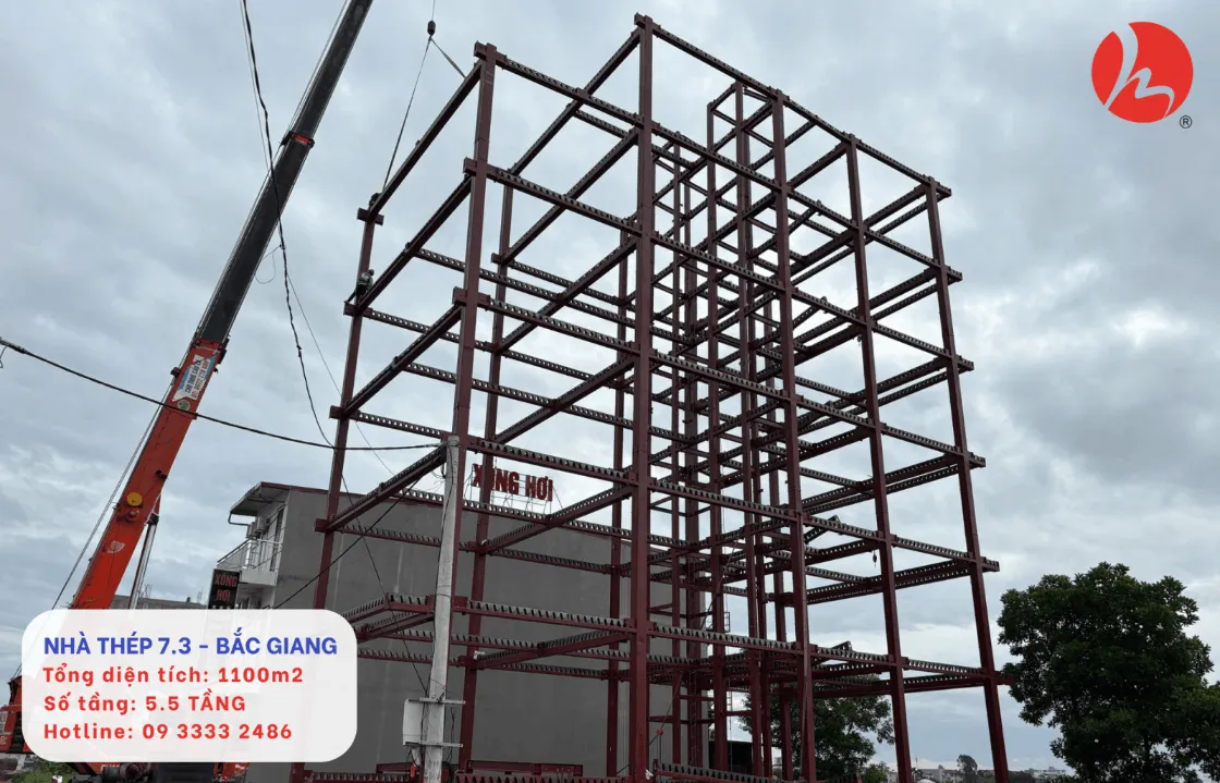 Toàn cảnh khung kết cấu nhà thép 7.3 sau khi được lắp dựng hoàn thiện phần khung chính