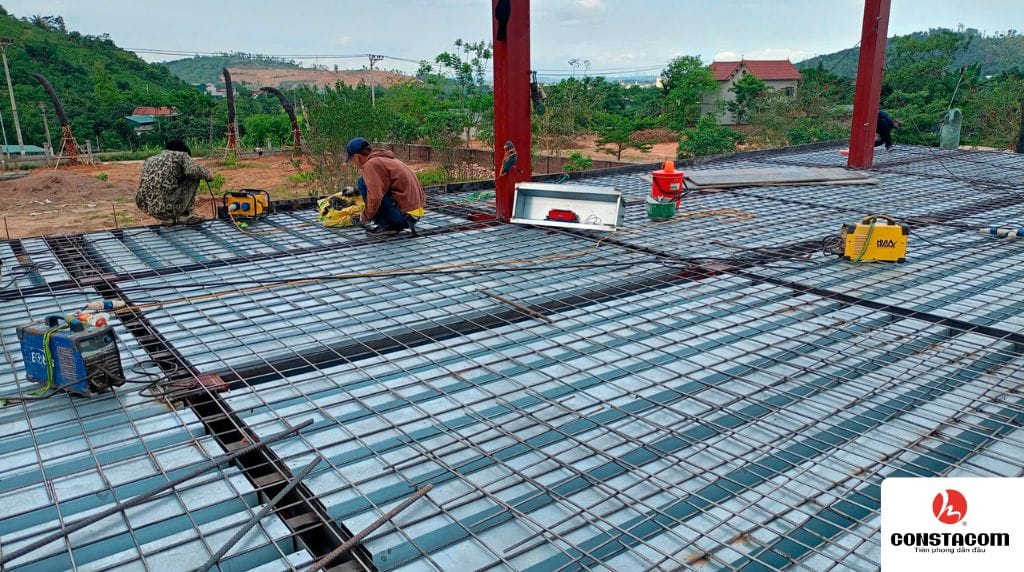 Lắp đặt sàn Deck sóng cao